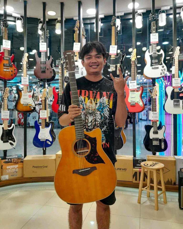 1โปร่ง YAMAHA A1M VN แถมกระเป๋า DDB 2pcs อิม