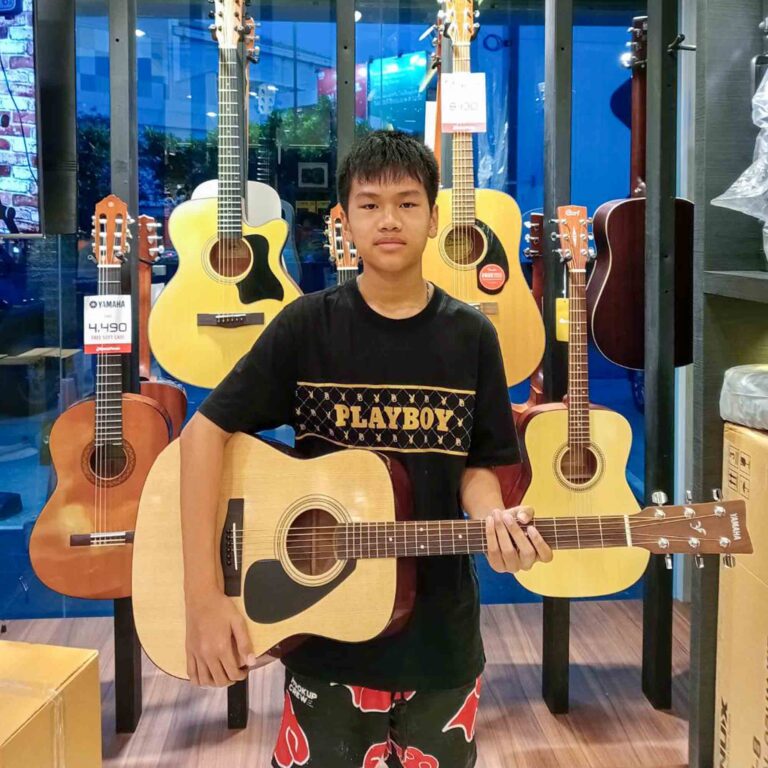 Yamaha F310 ลูกค้า Music Arms