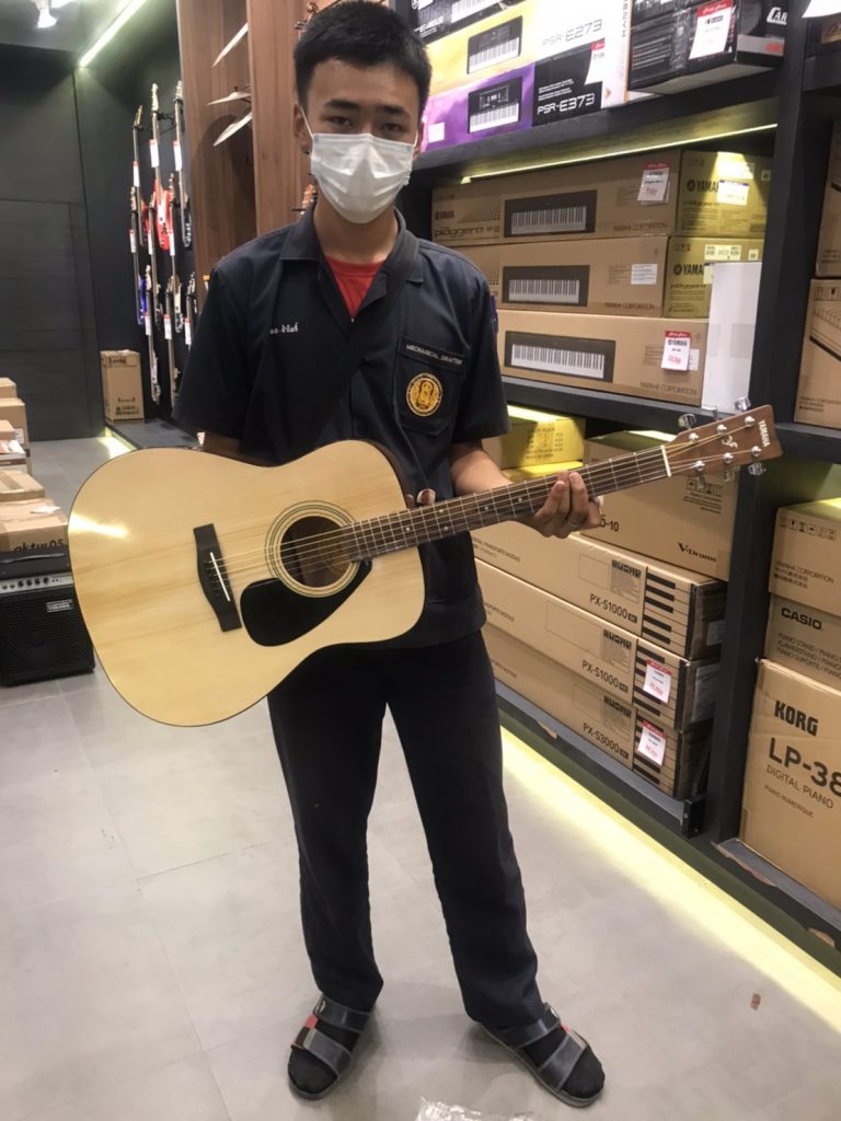 กีต้าร์โปร่ง yamaha f310