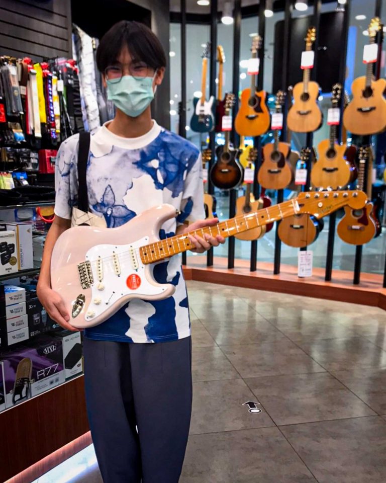 Squier Classic Vibe ’50s Stratocaster ลูกค้า Music Arms