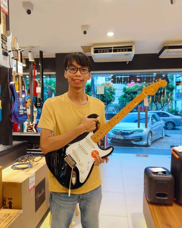 ไฟฟ้า SQUIER CLASSIC VIBE 50S STRAT MN Black ชล