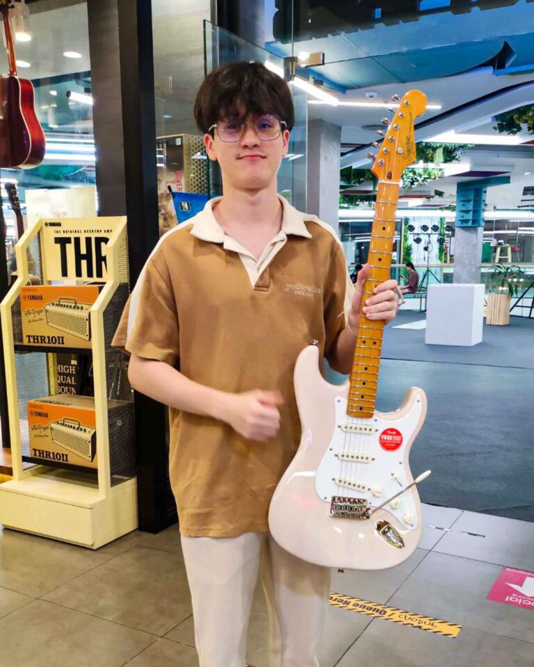 ไฟฟ้า SQUIER CLASSIC VIBE 50S STRAT MN White Blonde ซีคอน