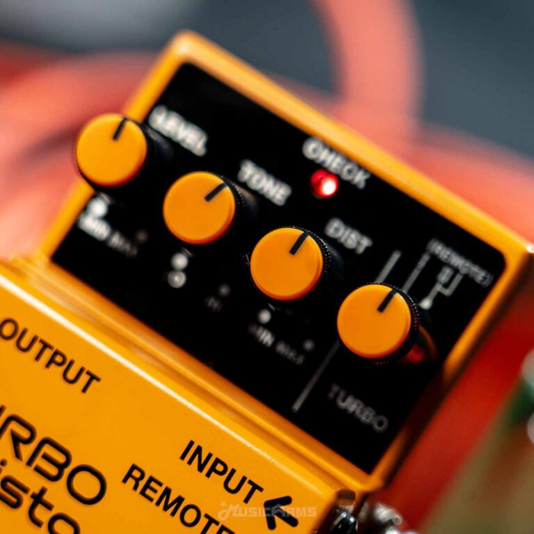 Boss DS-2 Turbo Distortion เอฟเฟคกีตาร์ ขายราคาพิเศษ
