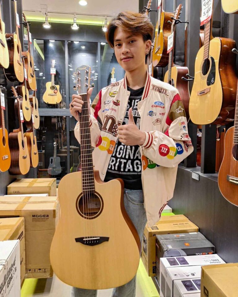 Veelah V1-DCE ลูกค้า Music Arms