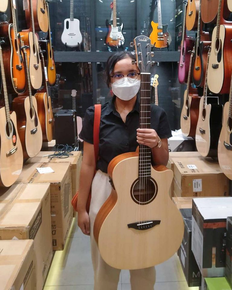 Veelah V1-GACE ลูกค้า Music Arms