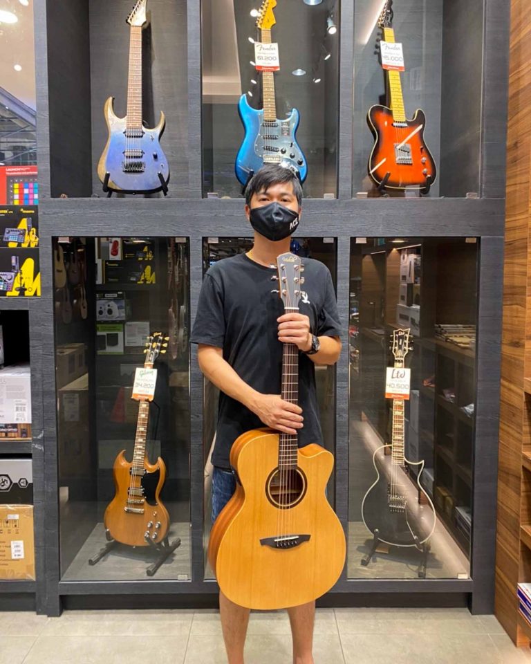 Veelah V1-OMCE ลูกค้า Music Arms