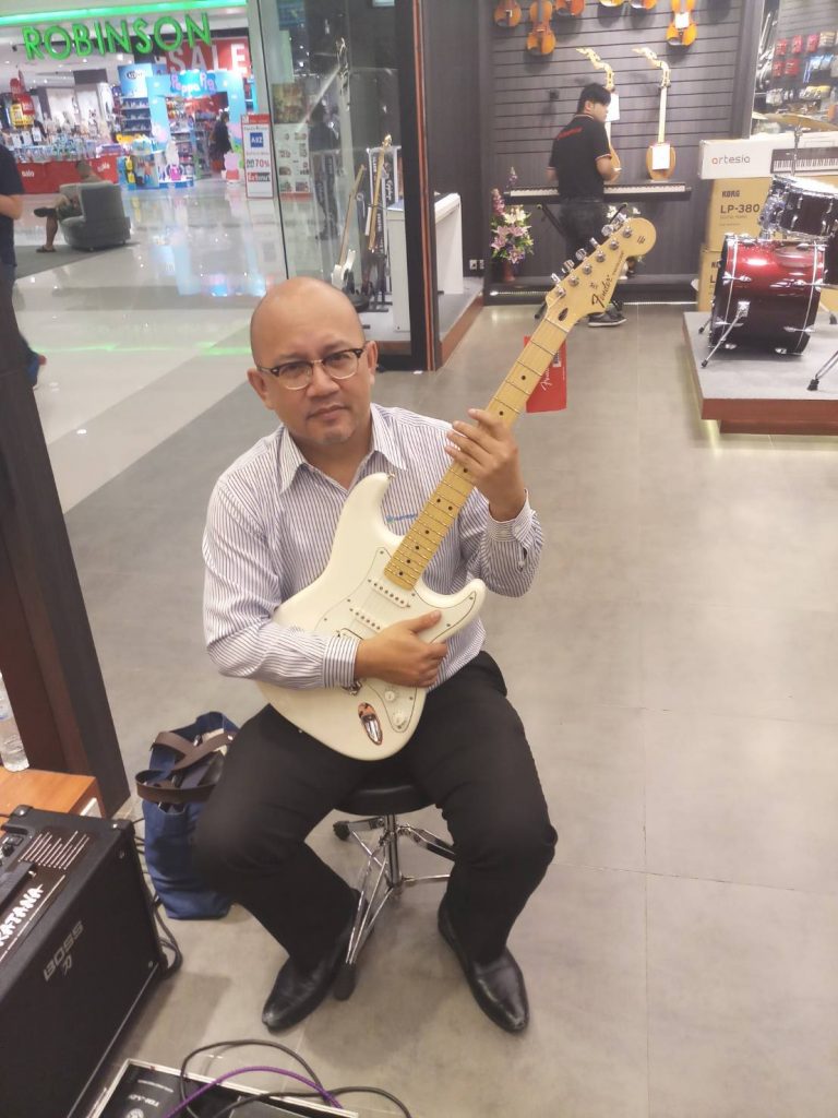 Fender std hss mn owt