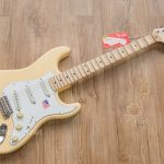 Fender Yngwie Malmsteen Stratocaster ขายราคาพิเศษ