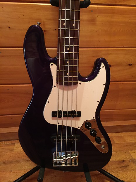 Fender Standard Jazz Bass V Strings 1