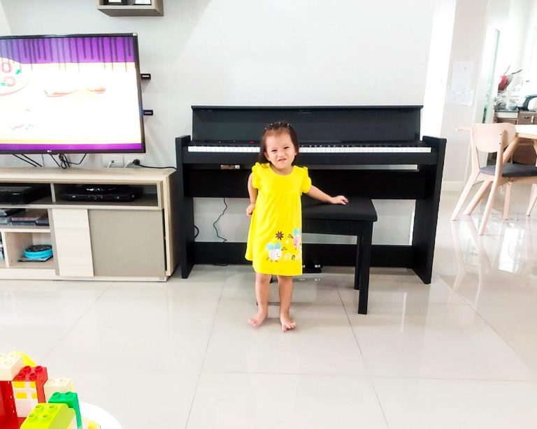 Korg LP-380 ลูกค้า Music Arms