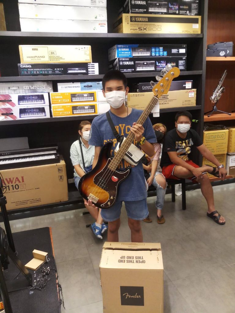 Squier Classic Vibe Precision Bass 60s + Fender Rumble 15