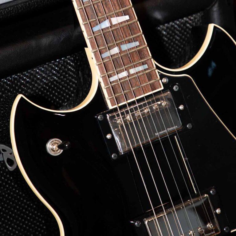 Yamaha SG1820 กีตาร์ไฟฟ้า ขายราคาพิเศษ