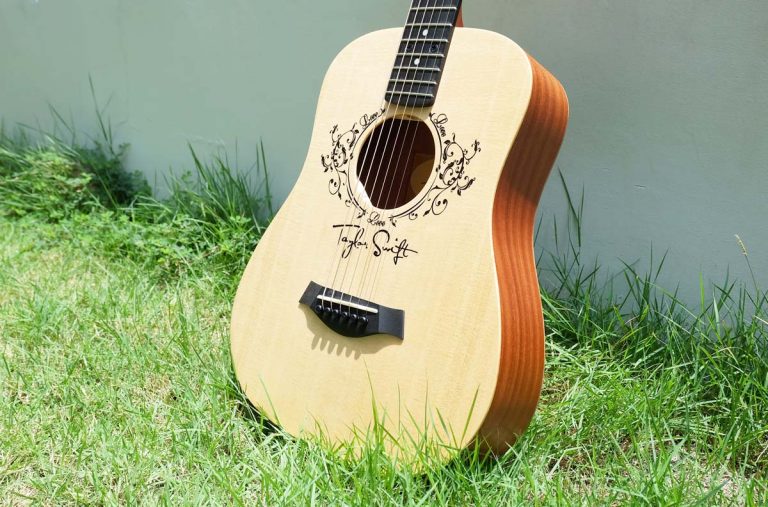 Taylor Swift Baby Taylor (TSBTe) Acoustic Guitar ขายราคาพิเศษ