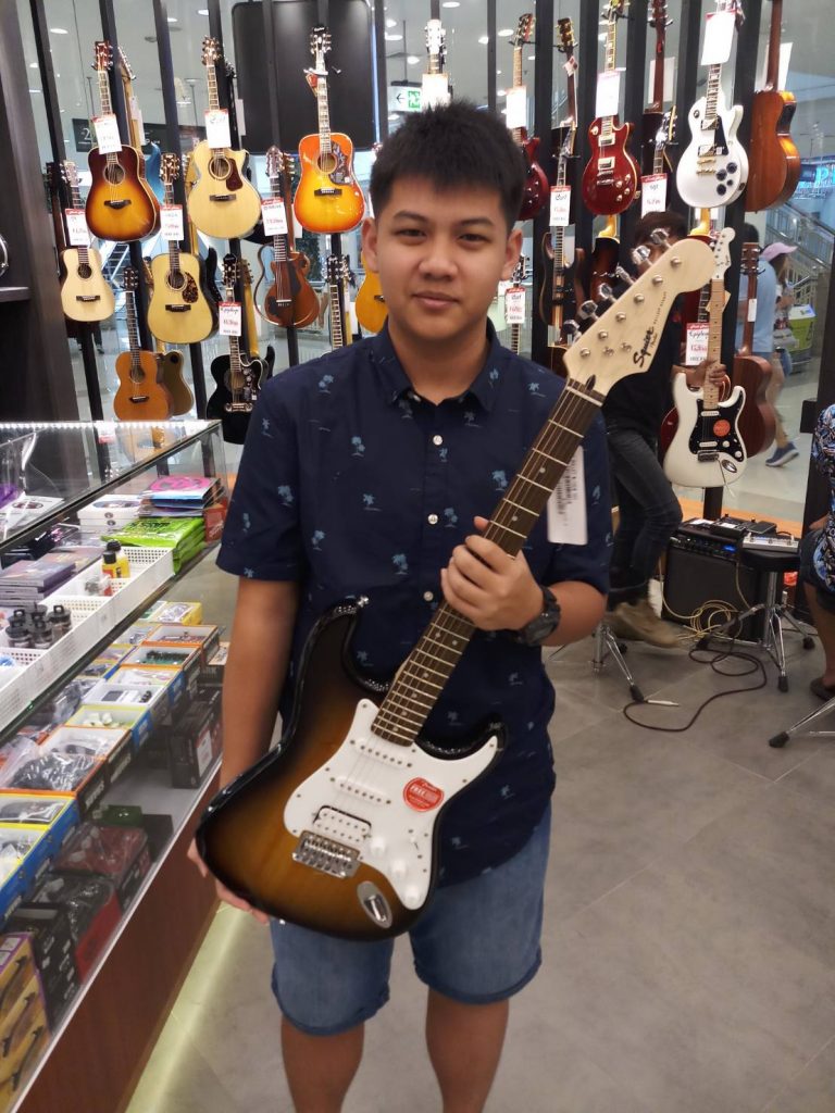 .squier bullet hss
