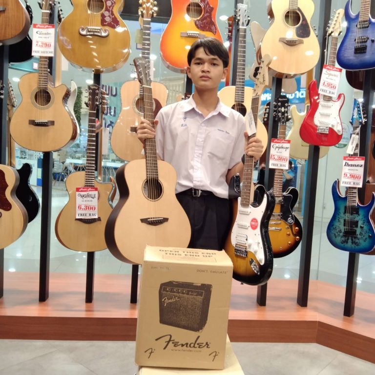 ลูกค้าที่ซื้อ Fender Frontman 10G แอมป์กีตาร์ไฟฟ้า