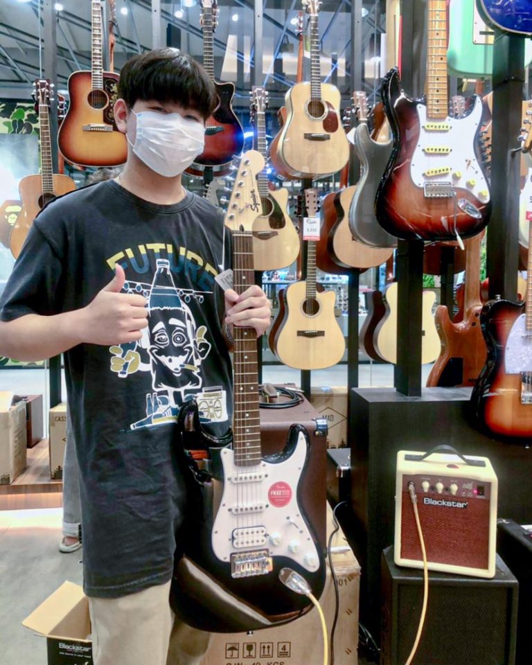 ไฟฟ้า SQUIER BULLET STRAT HSS TREM BK net งามวงศ์วาน