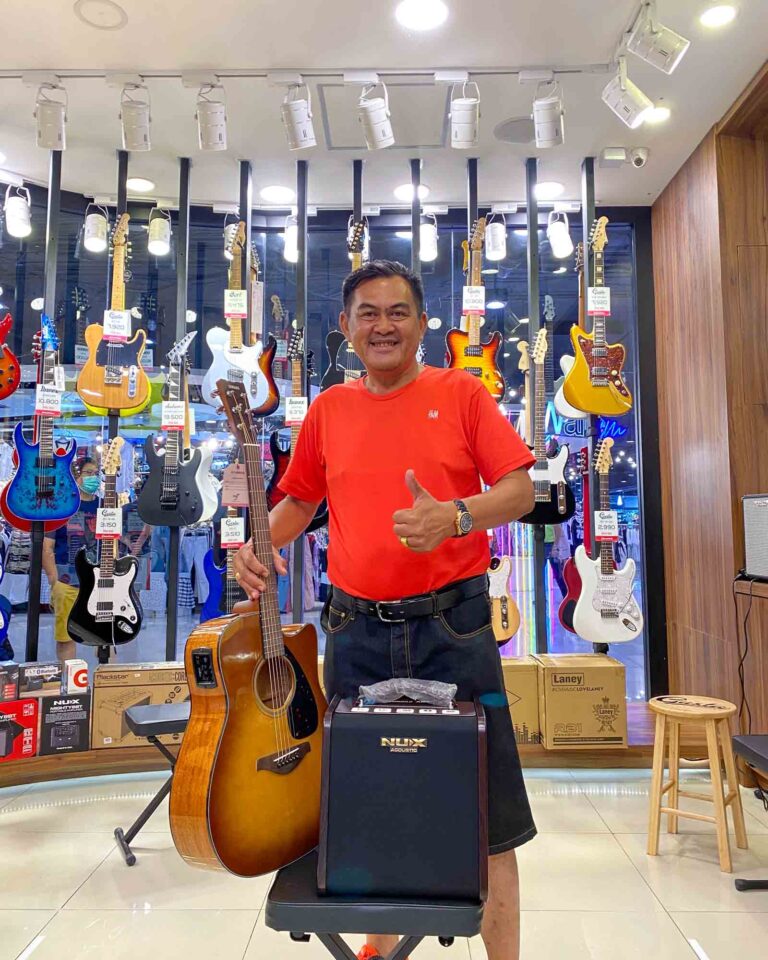 1โปร่ง YAMAHA FGX800C SDB กระเป๋า EDB 2pcs + 2แอมป์โปร่ง NUX AC-80 อิม