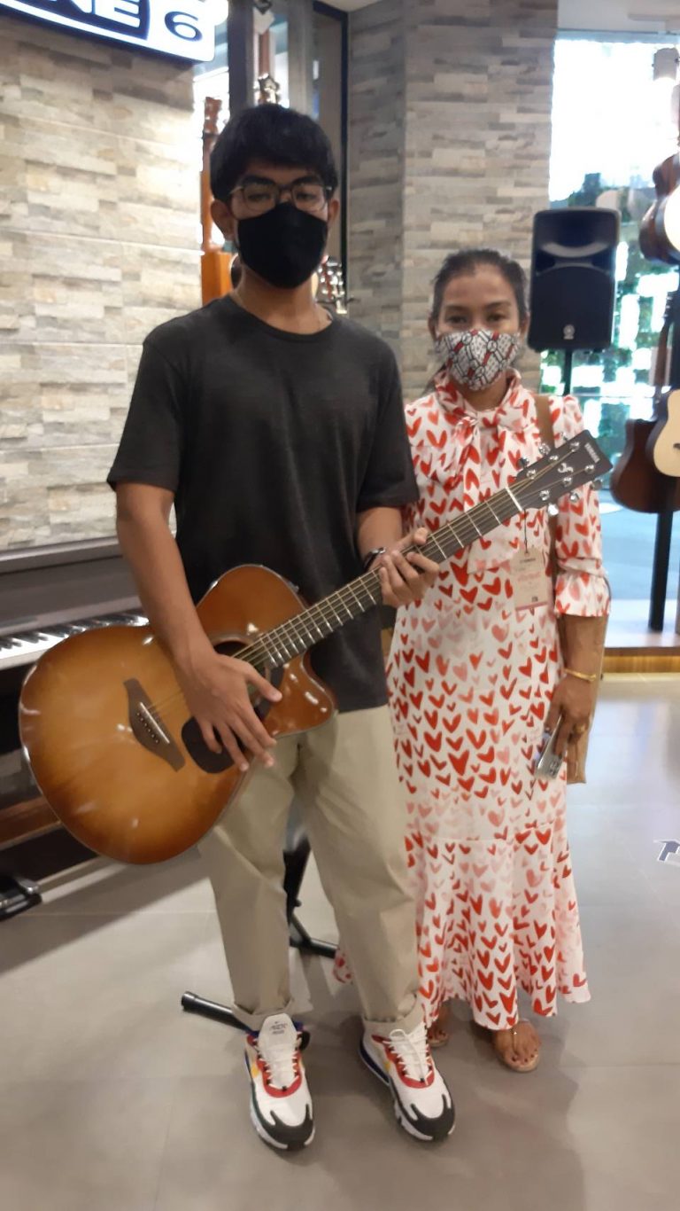 ขอบคุณลูกค้า Yamaha FSX800C Music Arms