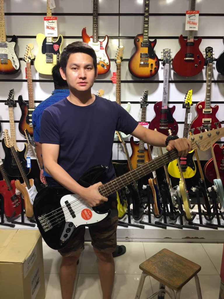 Squier Affinity Jazz Bass V BK
