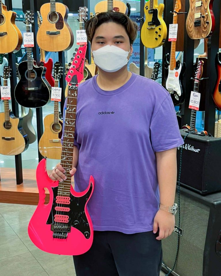 Ibanez JEM-JR ลูกค้า Music Arms