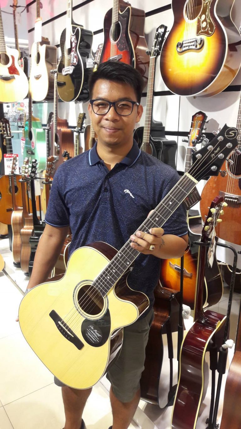 GREG BANNET GOM-100SCE