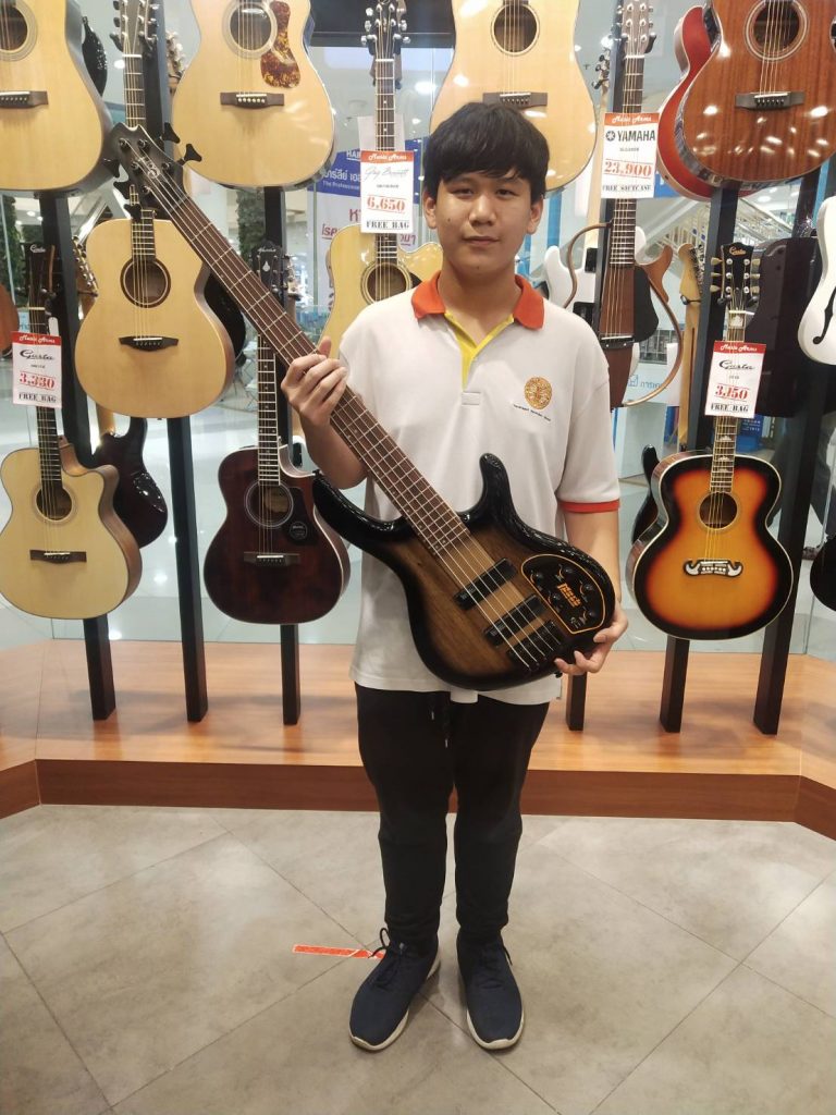 ขอบคุณลูกค้าสาขาอิมสำโรงมากครับ สำหรับ Cort C 5Plus ZBMH 5สาย