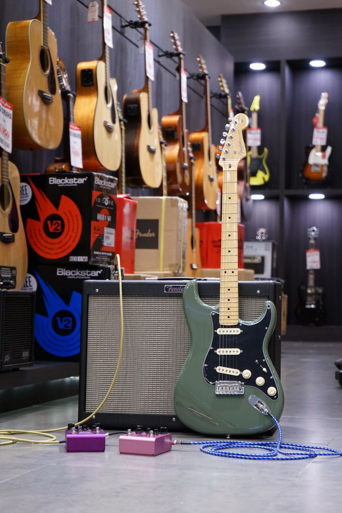 Showcase Fender American Professional Stratocaster