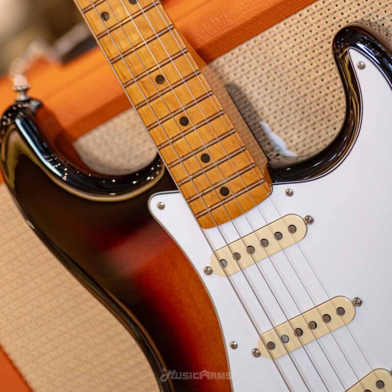 Fender Jimi Hendrix Stratocaster ขายราคาพิเศษ