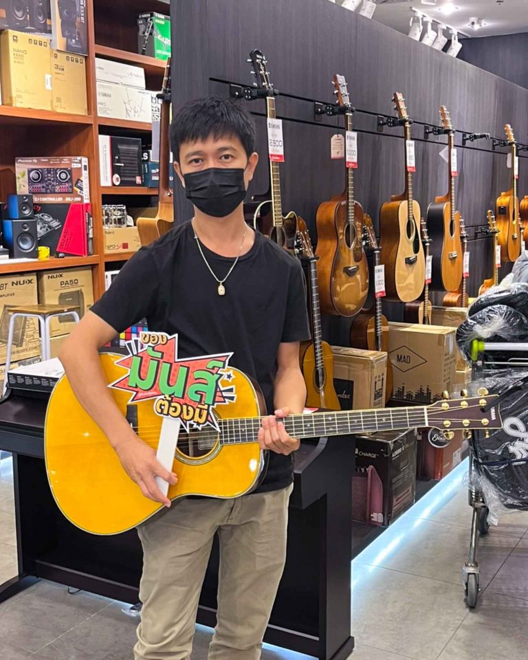 Yamaha LL-TA ลูกค้า Music Arms