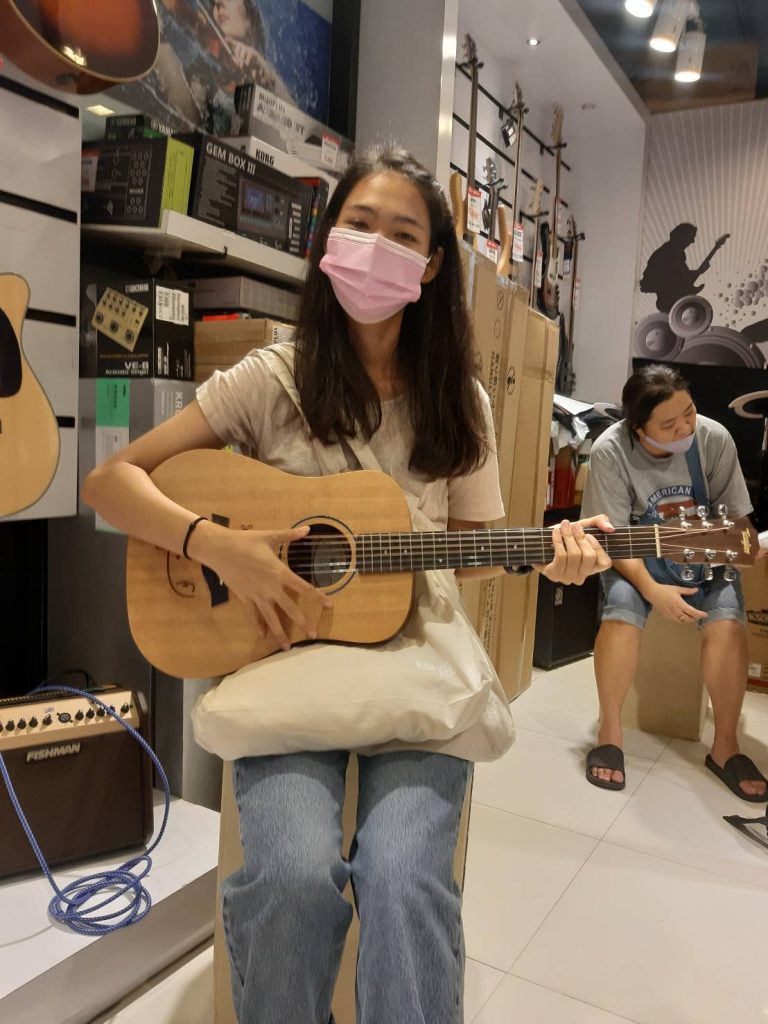 taylor bt-1E baby singto ขอขอบคุณลูกค้าจากสาขาซีคอนศรีนครินทร์ครับผม