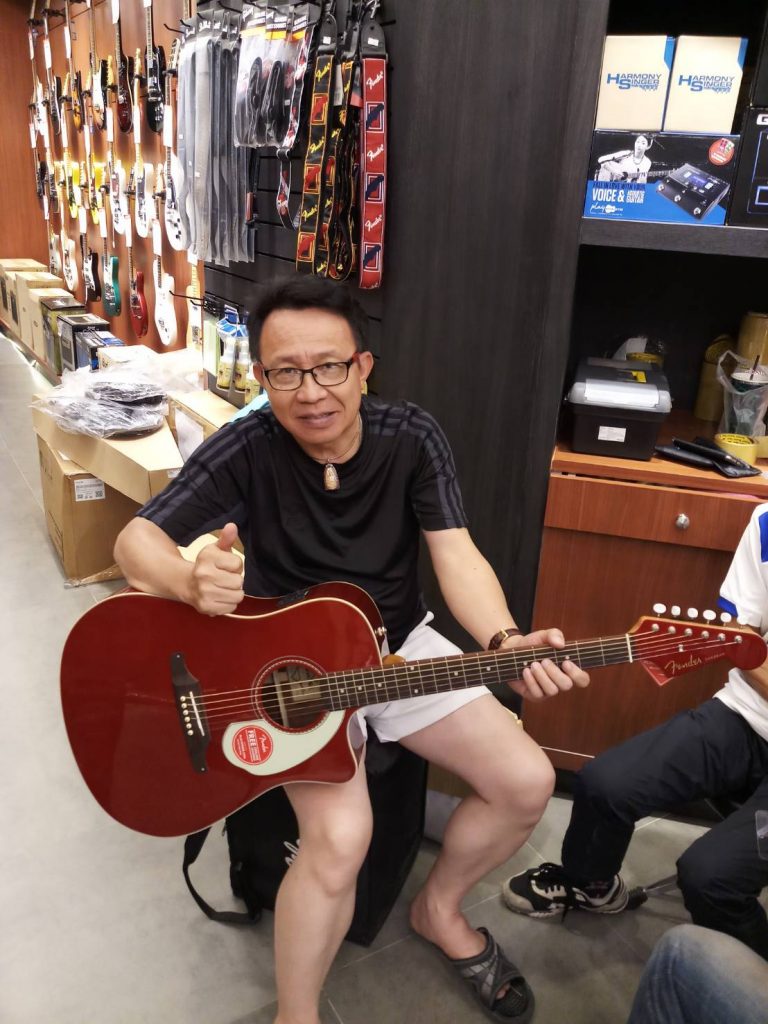 Fender sonoran สีแดง