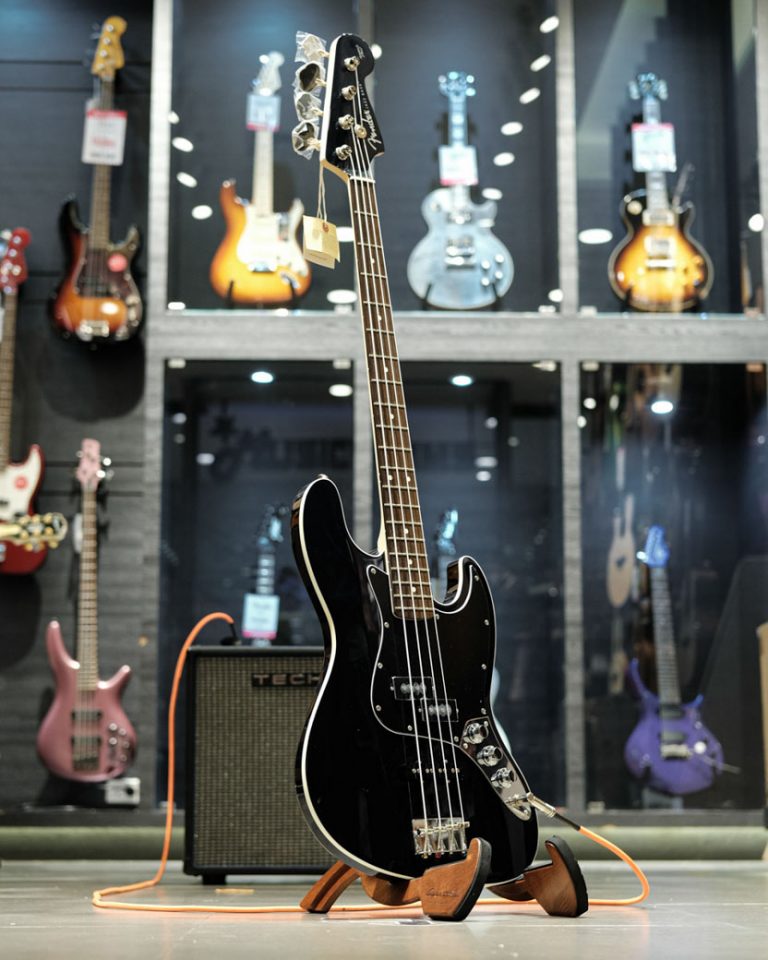 Fender Aerodyne II Jazz Bass | Music Arms ศูนย์รวมเครื่องดนตรี 