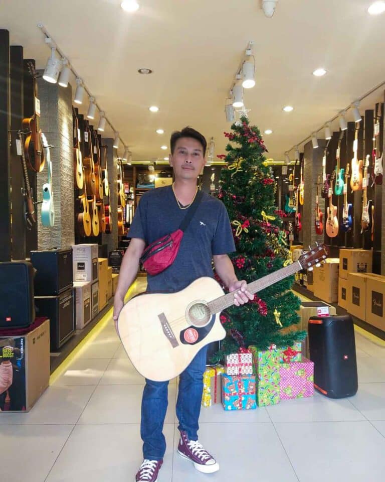 Fender CD-60SCE กีตาร์โปร่งไฟฟ้า