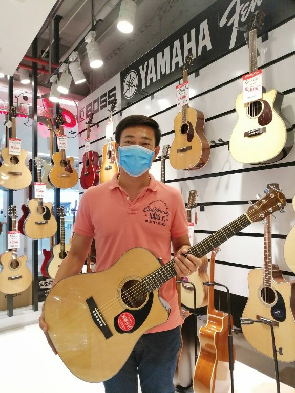 โปร่ง FENDER CD-60SCE N