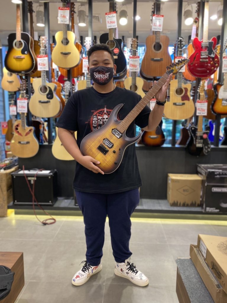 กีต้าร์ไฟฟ้า Ibanez RGA42FM