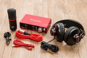 Focusrite Scarlett 2i2 Studio Pack (2nd Gen)ราคาถูกสุด | ชุดบันทึกเสียง Recording Set