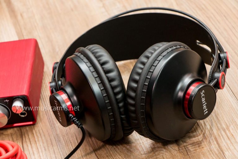 Focusrite Scarlett 2i2 ขายราคาพิเศษ