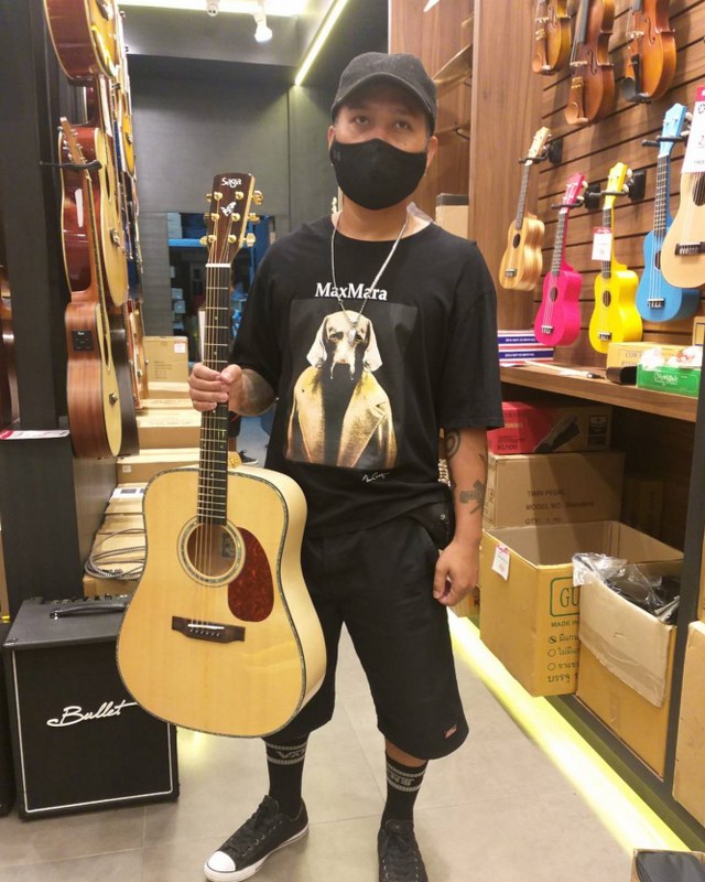 Saga DM100 ลูกค้าร้าน Music Arms