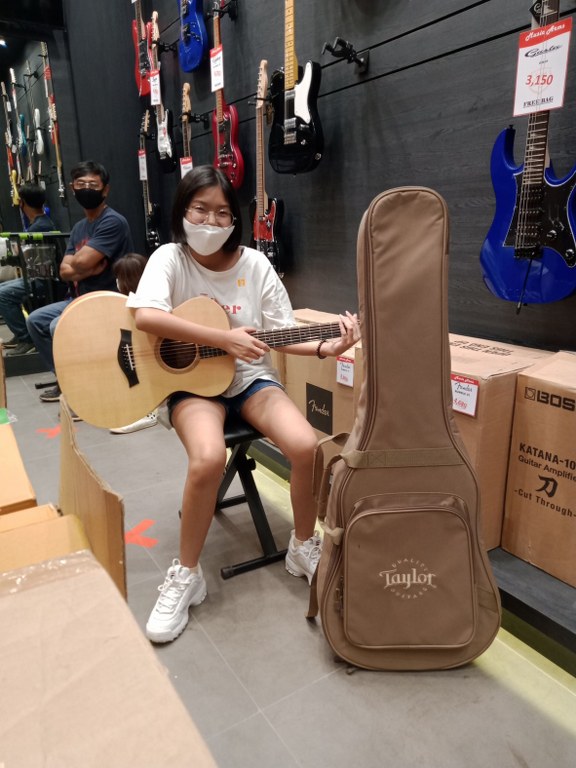 Taylor Academy 12E ลูกค้า