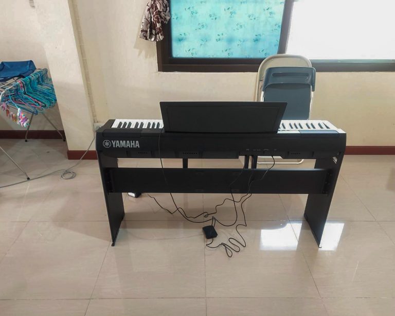 Yamaha P-125 ลูกค้า Music Arms