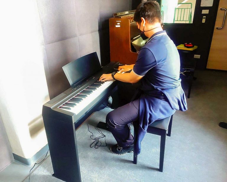 Yamaha P-125 ลูกค้า Music Arms