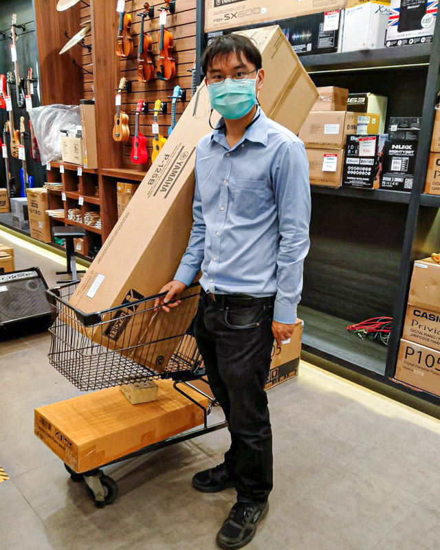 ลูกค้า Yamaha P125 ร้าน Music Arms