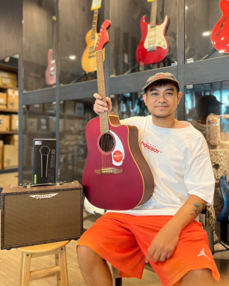 Ashdown AA Woodsman Classic + FENDER REDONDO PLAYER CANDY APPL CAR + SHURE SM58 BLK