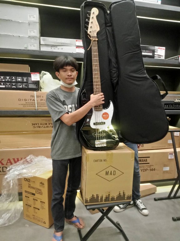 เบส5 Squier JazzBass Affinity + Kardon TNT20