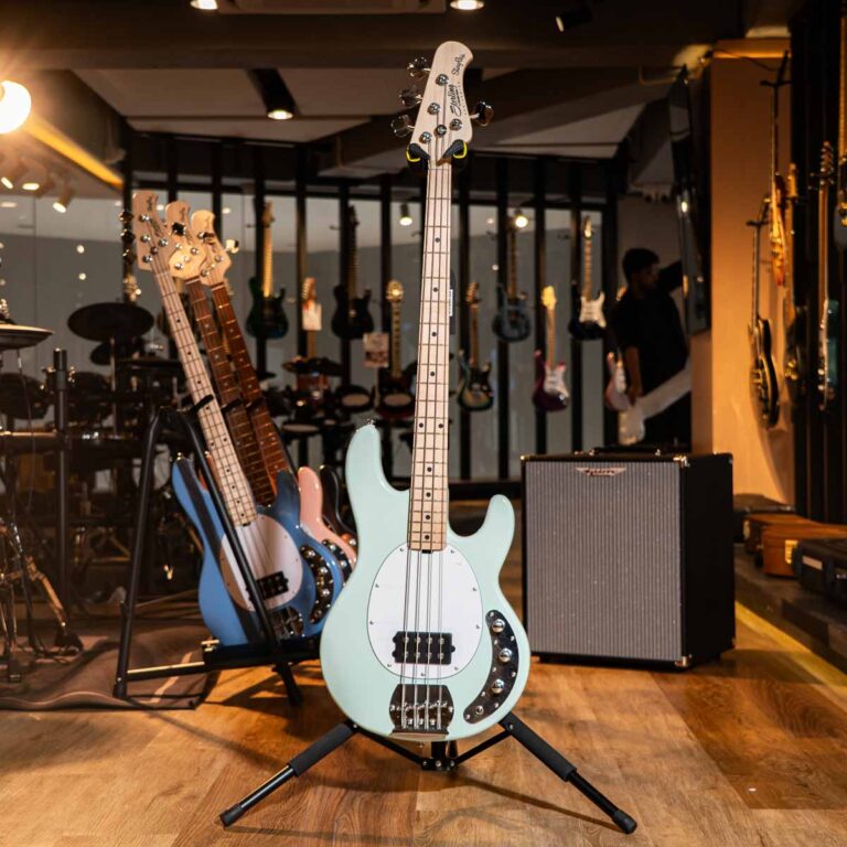 Sterling by Music Man StingRay Ray 4 เบสไฟฟ้า ขายราคาพิเศษ