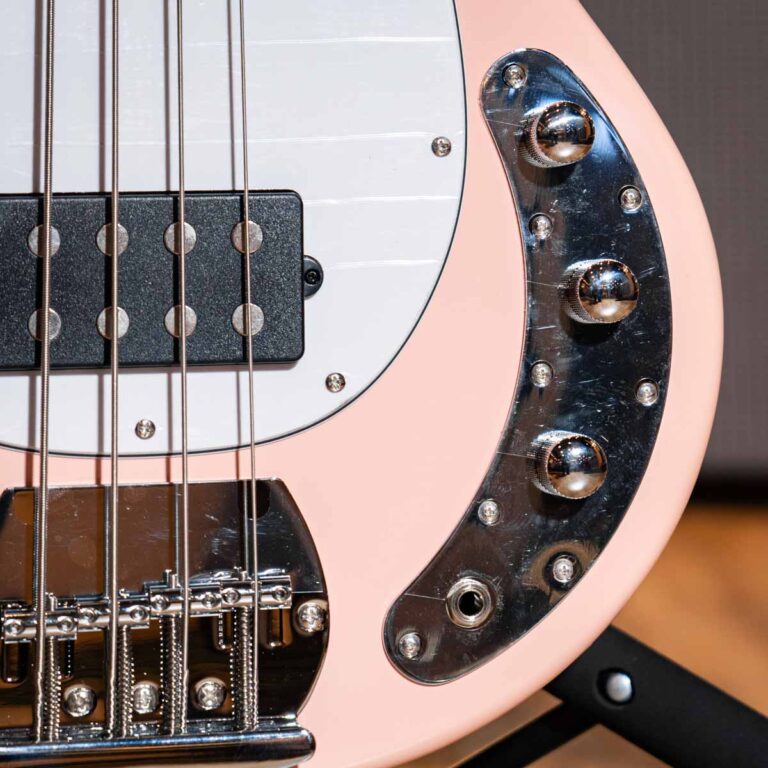 Sterling by Music Man StingRay Ray 4 เบสไฟฟ้า ขายราคาพิเศษ