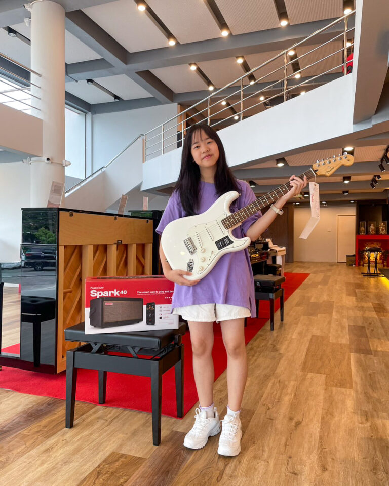 FENDER PLAYER STRAT MN PWT