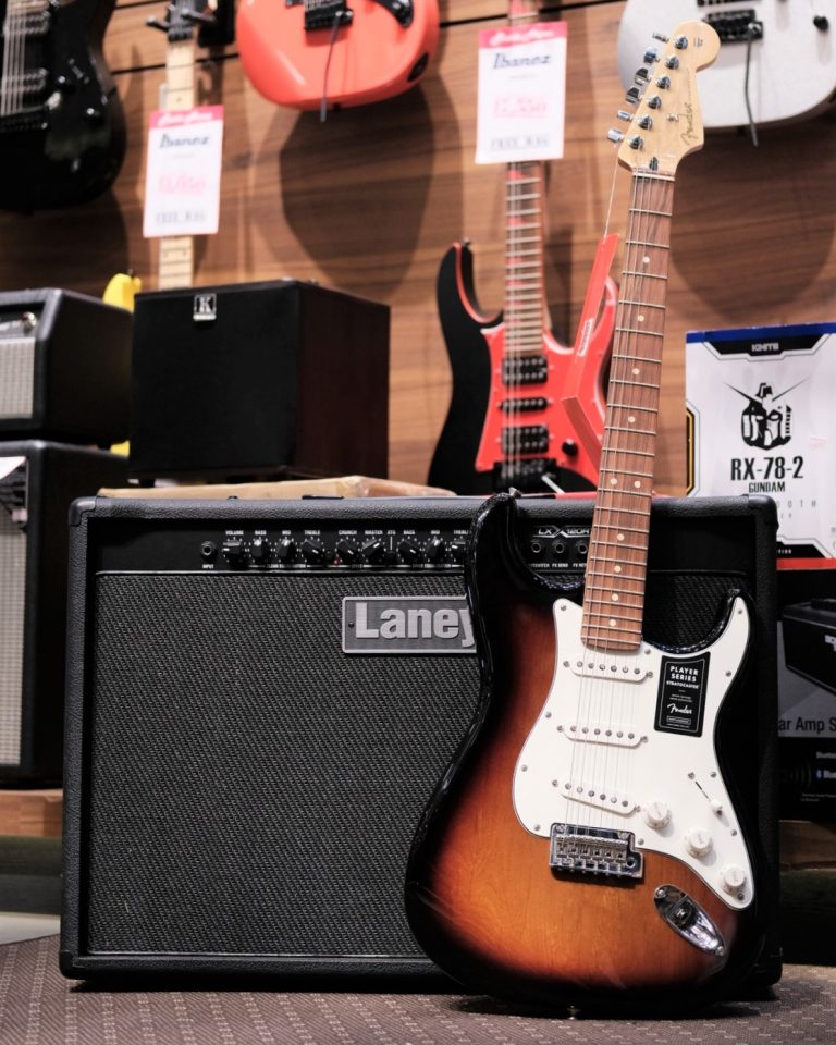 ไฟฟ้า Fender Player Stratocaster