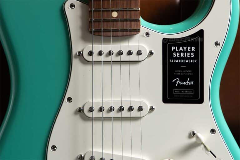 Fender Player Stratocaster Green ขายราคาพิเศษ