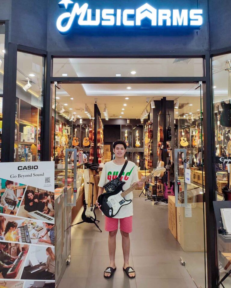 Fender Player Stratocaster HSS ลูกค้า Music Arms